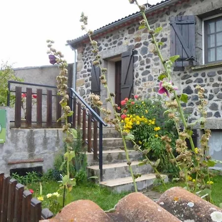 Familial Avec Terrasses, Cheminee Et Equipements Bebe A Chateau-la-ville, Pres De L'allier - Fr-1-582-211 * Saint-Haon