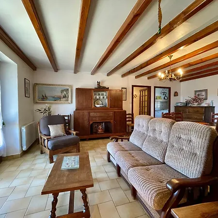 Familial Avec Terrasses, Cheminee Et Equipements Bebe A Chateau-la-ville, Pres De L'allier - Fr-1-582-211 Saint-Haon