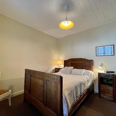Familial Avec Terrasses, Cheminee Et Equipements Bebe A Chateau-la-ville, Pres De L'allier - Fr-1-582-211 Holiday home *